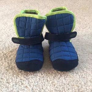 Keen infant winter boots (crib shoes) NWOT